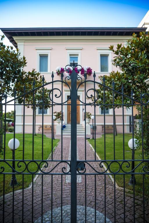 קאטוליקה Villa Fiorita מראה חיצוני תמונה